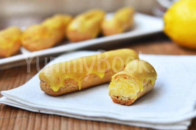 Eclairs with Lemon Cream