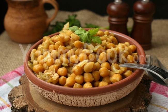 Chickpeas and Beans with Curry